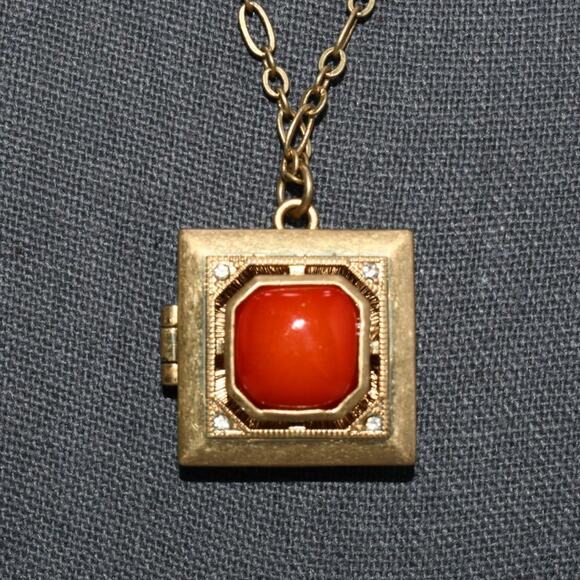 J. Crew Red Gold Locket Long Necklace, Magnetic Clasp, Perfume Photo, 30 Inches - Picture 4 of 7